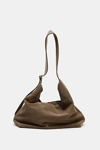 MAXI LEATHER BUCKET BAG WITH RING DETAIL