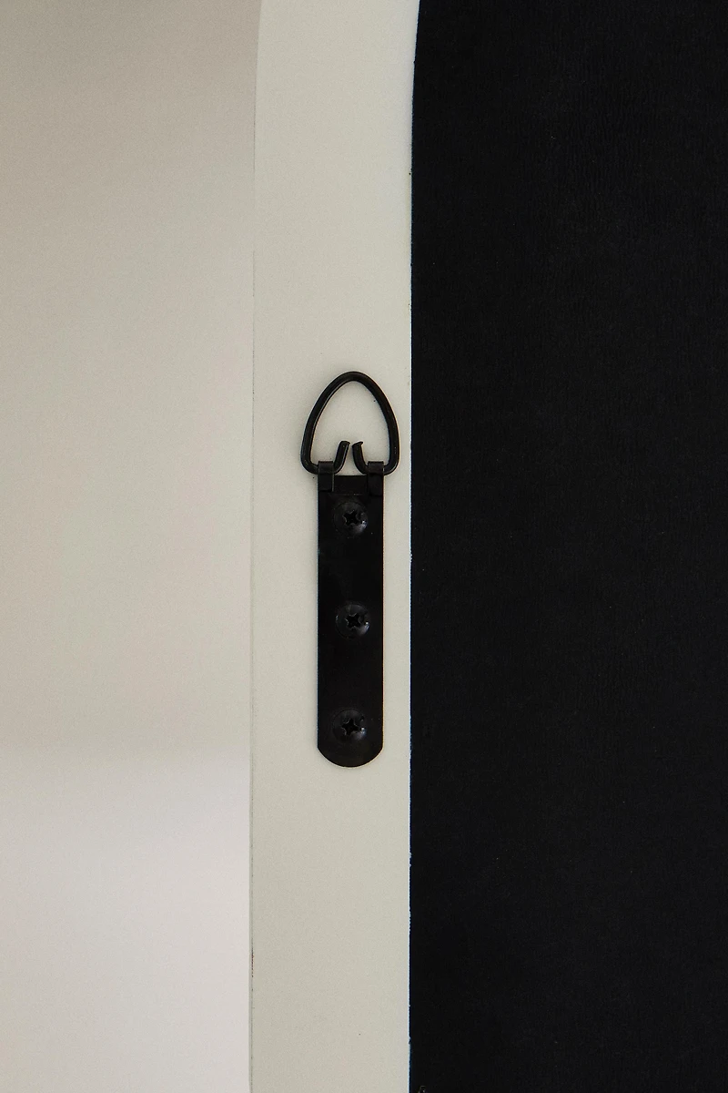 FULL LENGTH MIRROR WITH A WOODEN BOW