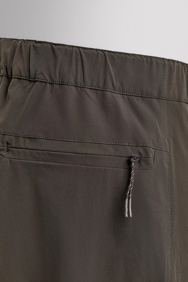 PANTALON TECHNIQUE AVEC CEINTURE