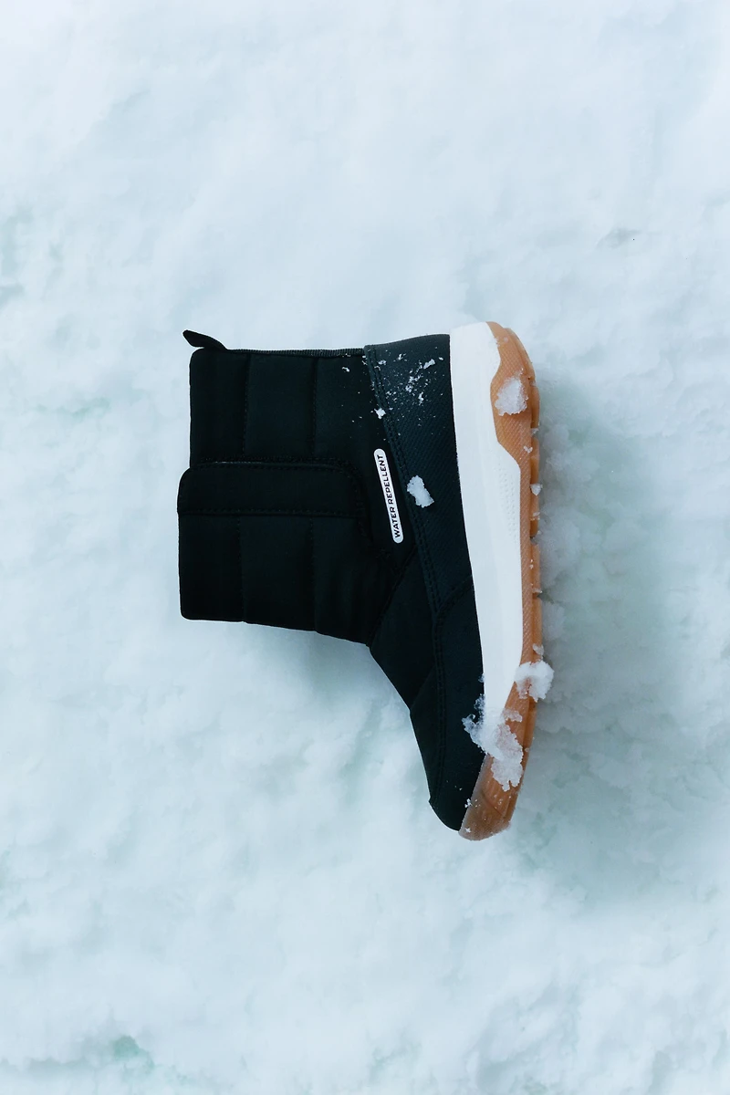 WATER REPELLENT BOOTS