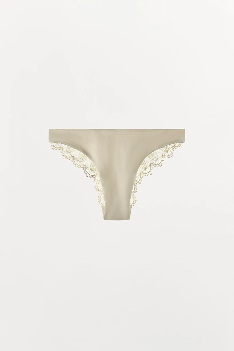 CULOTTE EN DENTELLE À FLEURS BRODÉES