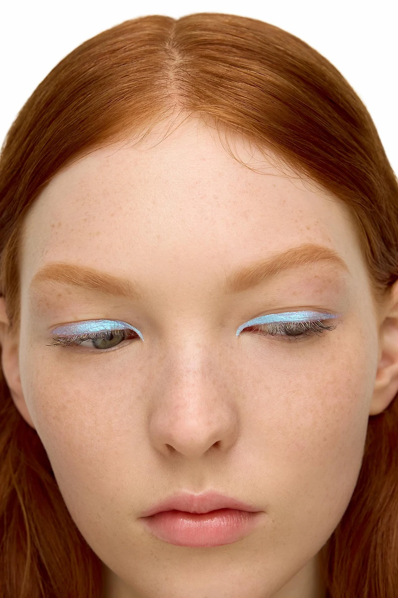 LIQUID EYELINER