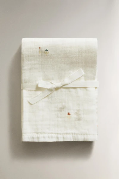 EMBROIDERED BABY MUSLIN CLOTHS (PACK OF 2)