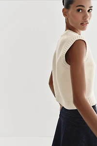 GOLD BUTTON KNIT VEST