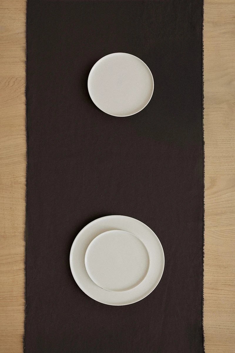 TABLE RUNNER 01