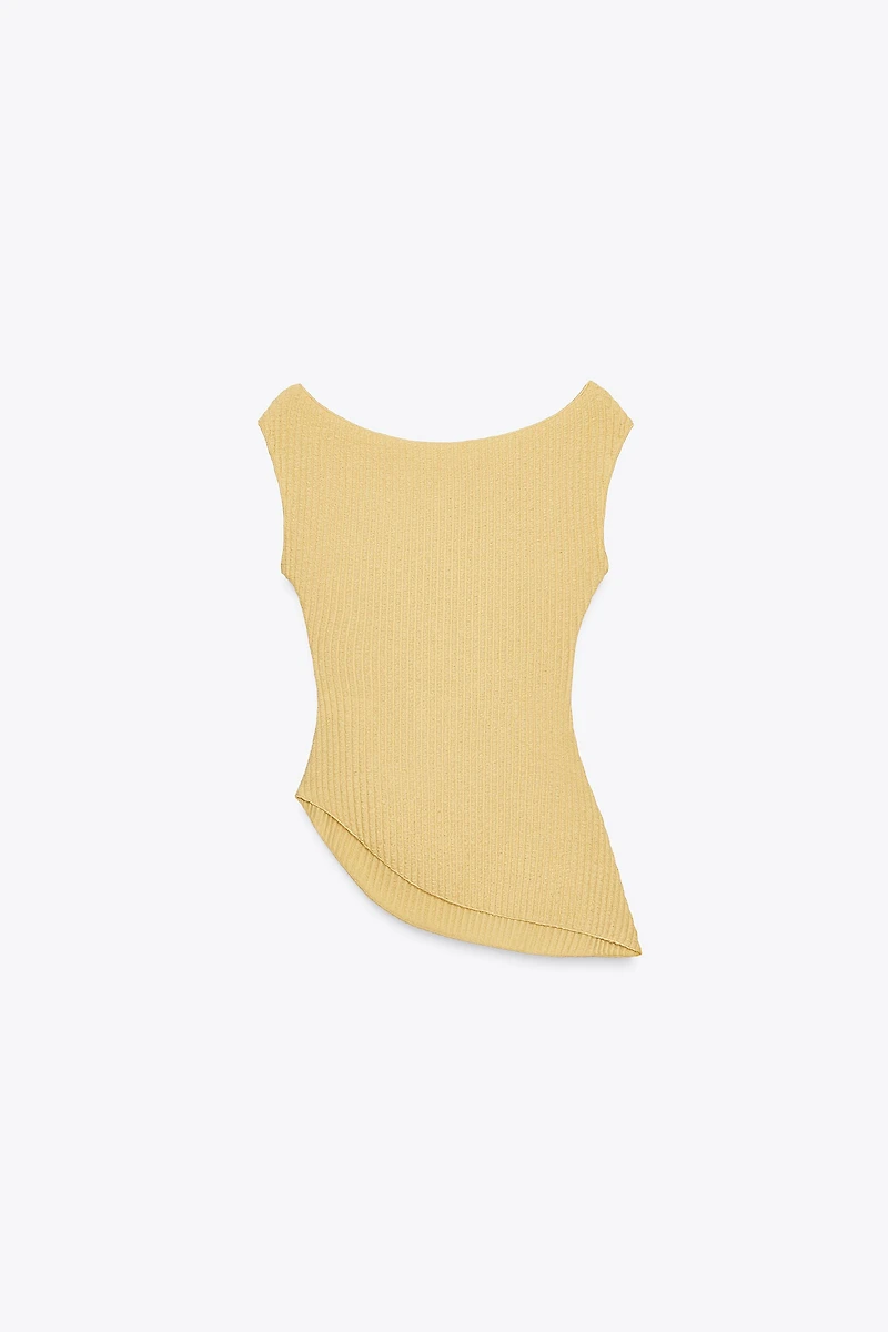 DRAPED TEXTURED TOP