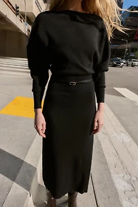 ROBE MI-LONGUE AVEC CEINTURE