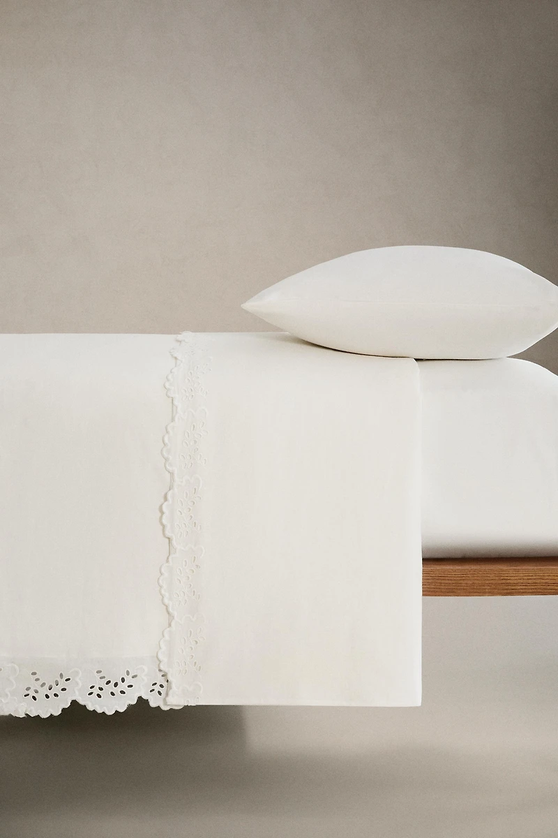SCALLOP EMBROIDERED DUVET COVER