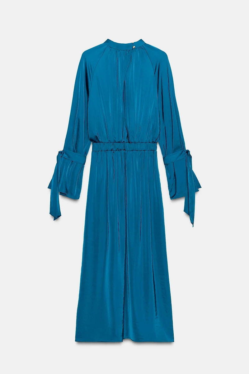 ROBE MIDI SATINÉE À LACETS