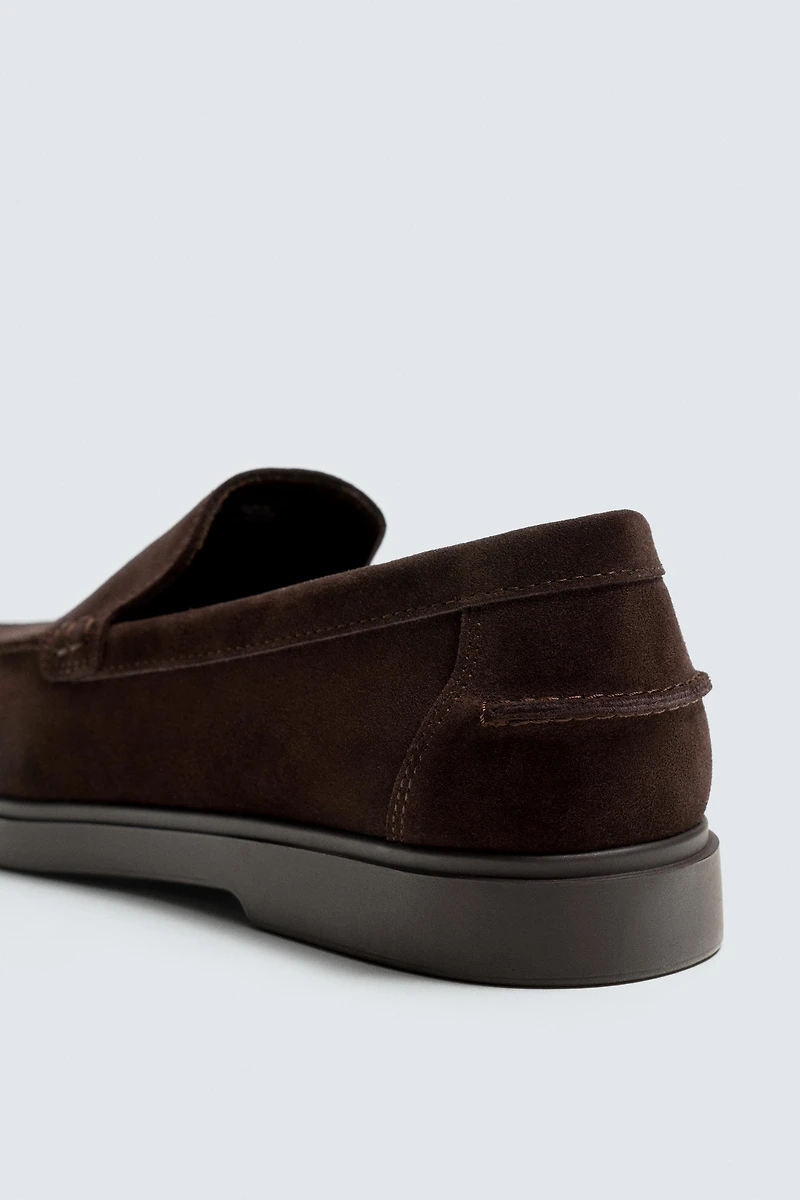 CASUAL LEATHER LOAFERS
