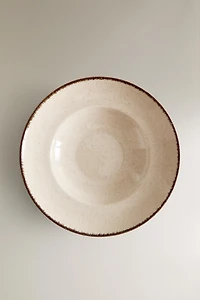 PORCELAIN PASTA PLATE WITH ANTIQUE FINISH RIM