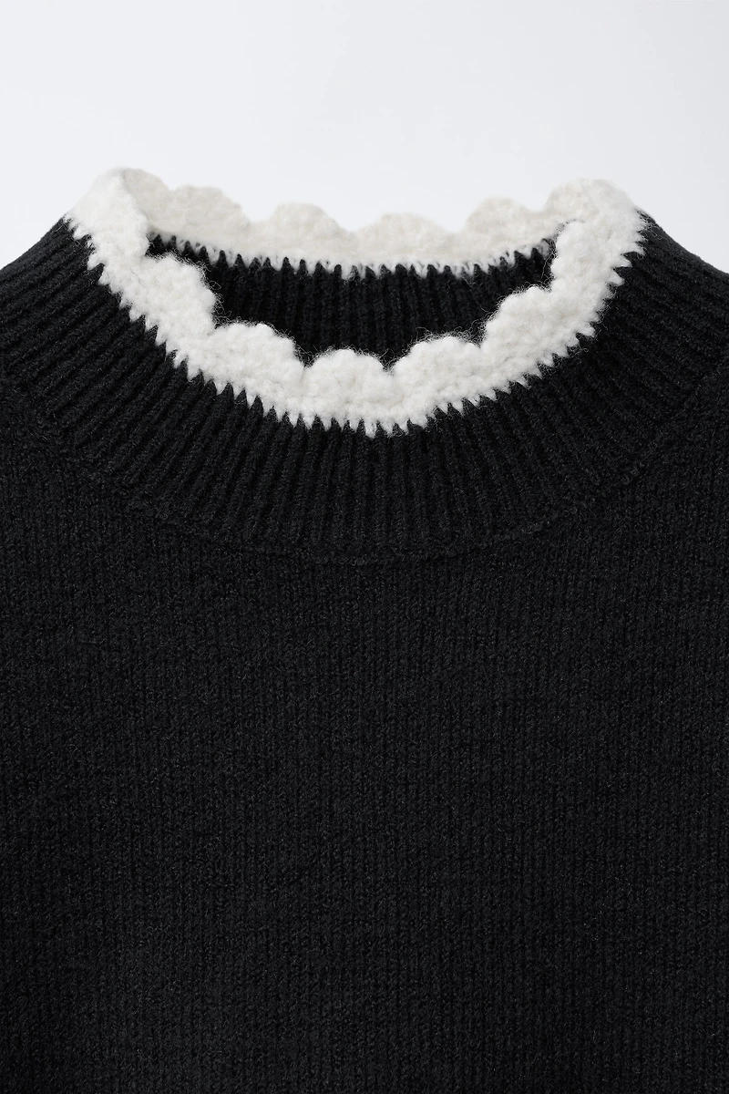 CROCHET TRIM KNIT SWEATER