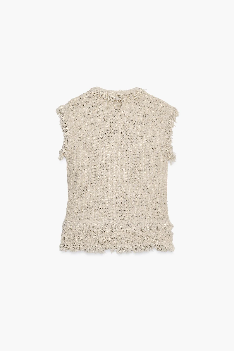 TEXTURED KNIT FRINGED TOP