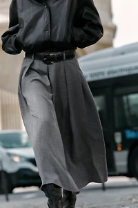 PLEATED BELTED MIDI SKIRT
