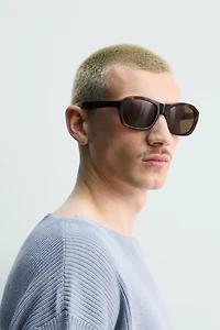 OVAL SUNGLASSES