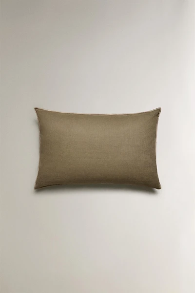 LINEN CUSHION COVER WITH OVERLOCK