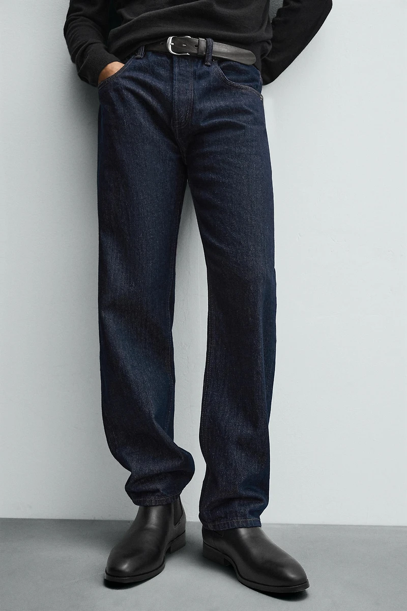 POINTED CHELSEA BOOTS
