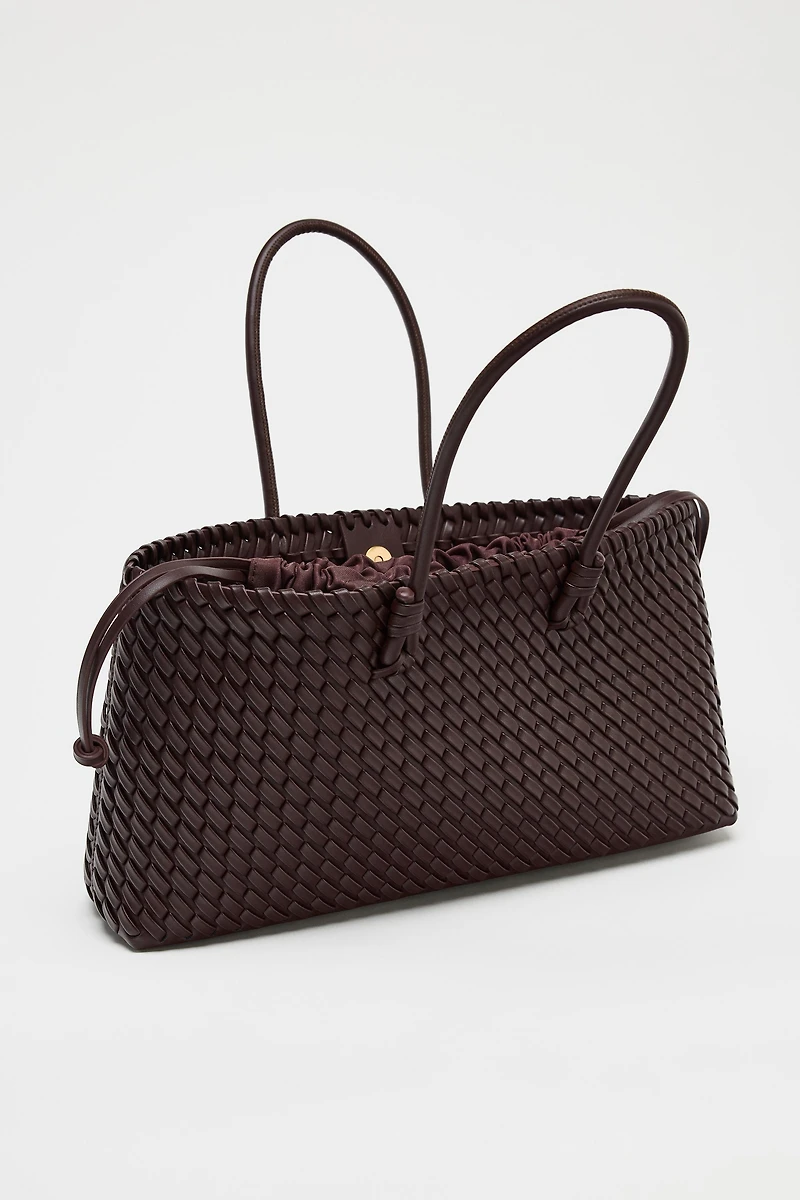 ELONGATED WOVEN SHOPPER