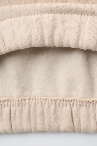 CONTRAST EMBROIDERED SWEATSHIRT