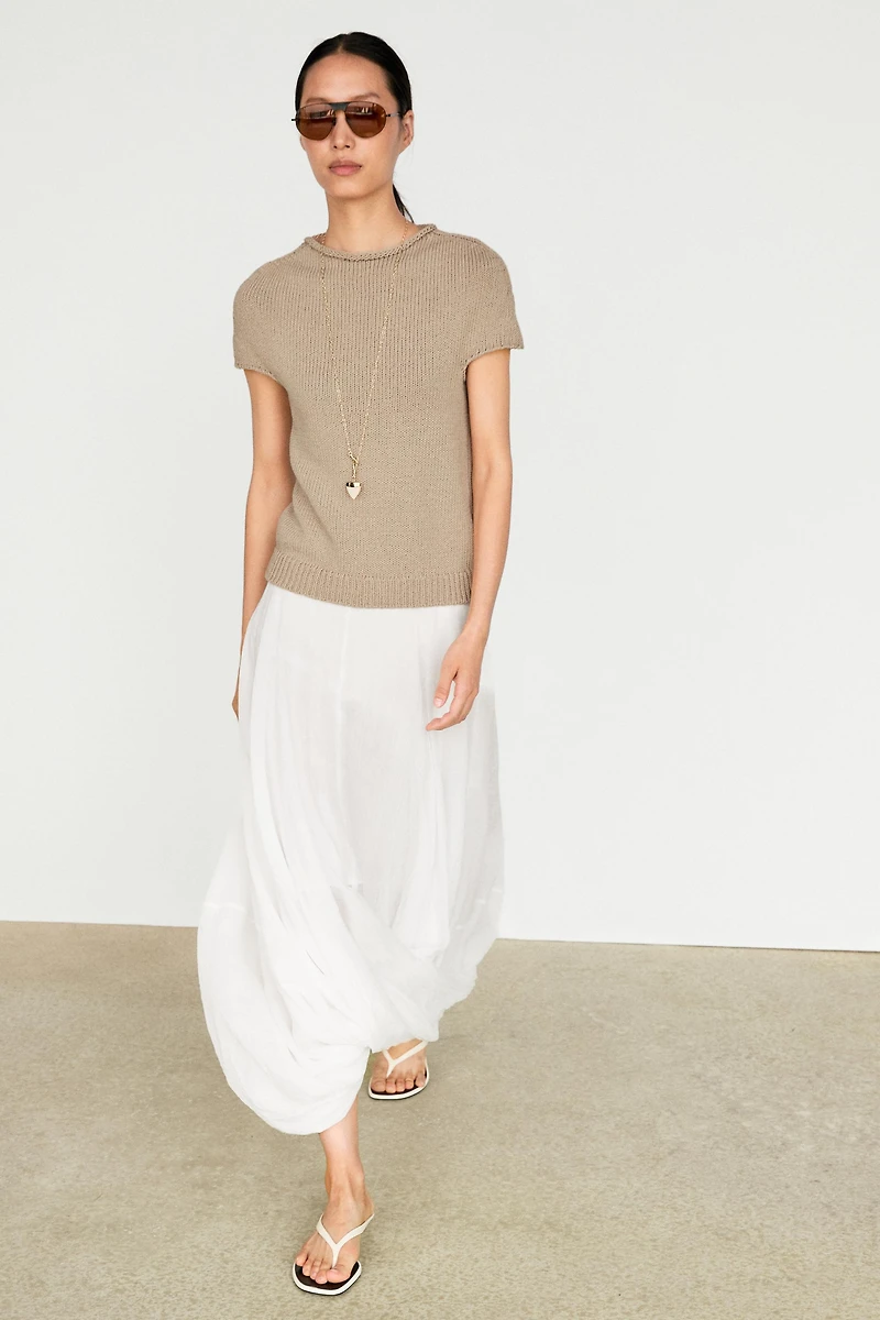 Pull en maille à manches courtes et col roulotté