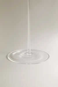 ULTRA LIGHTWEIGHT WINE GLASS