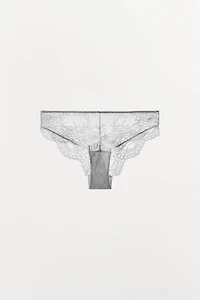 CULOTTE EN DENTELLE