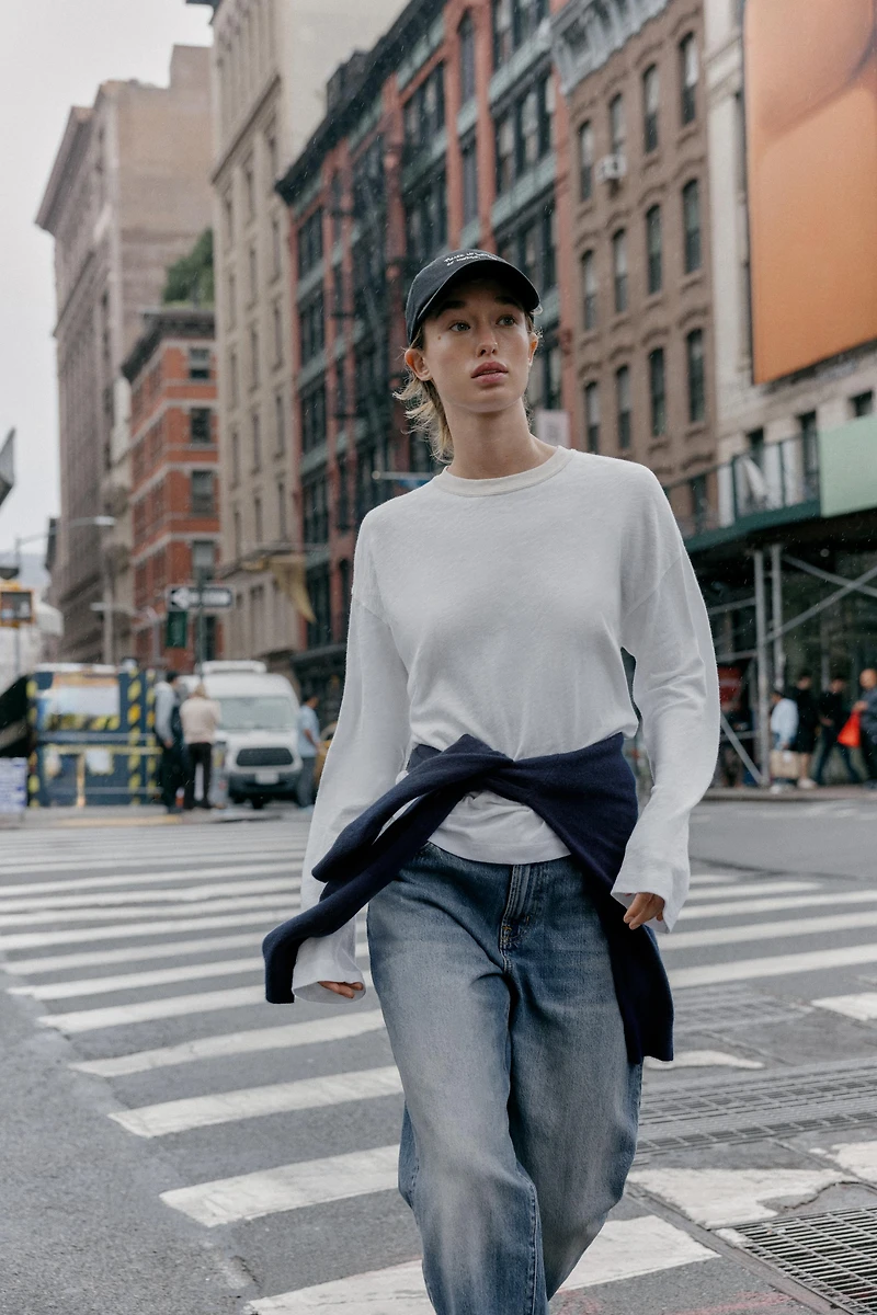 CONTRAST COLLAR T-SHIRT