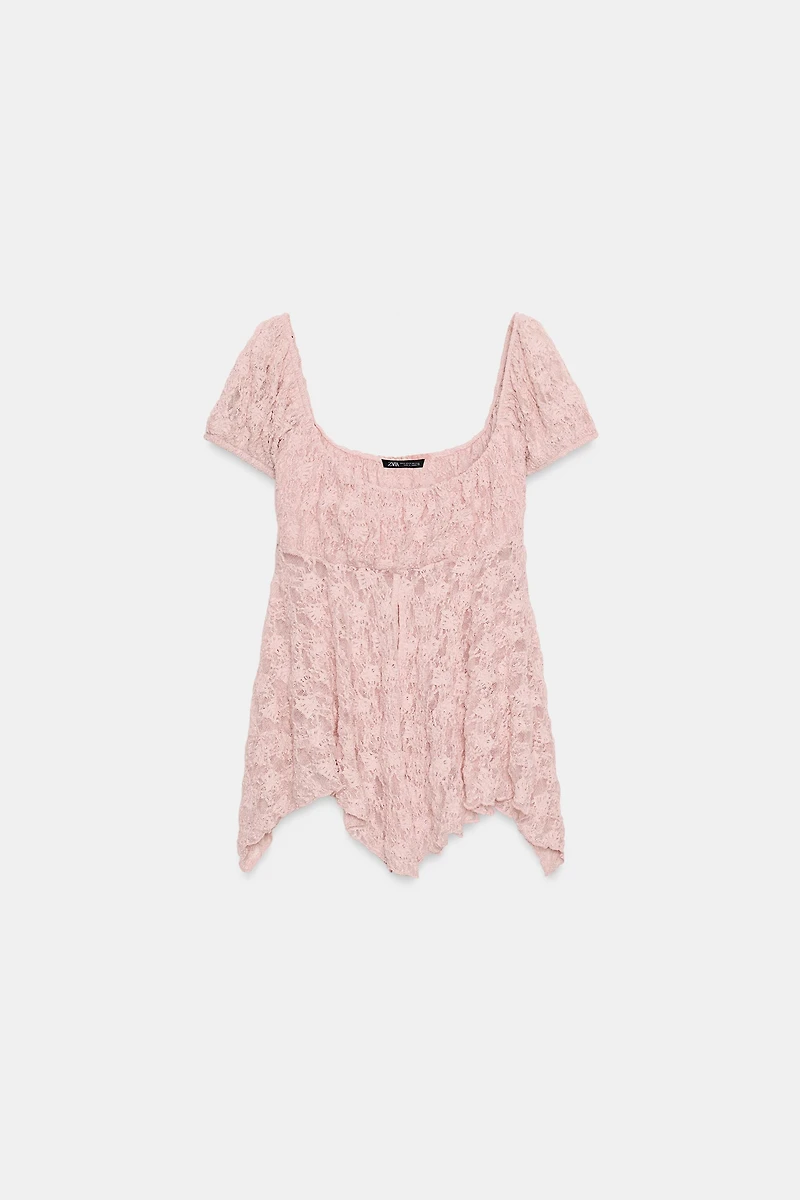 TOP ROMANTIQUE EN DENTELLE