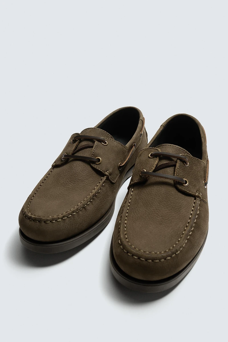 LEATHER BOAT SHOES
