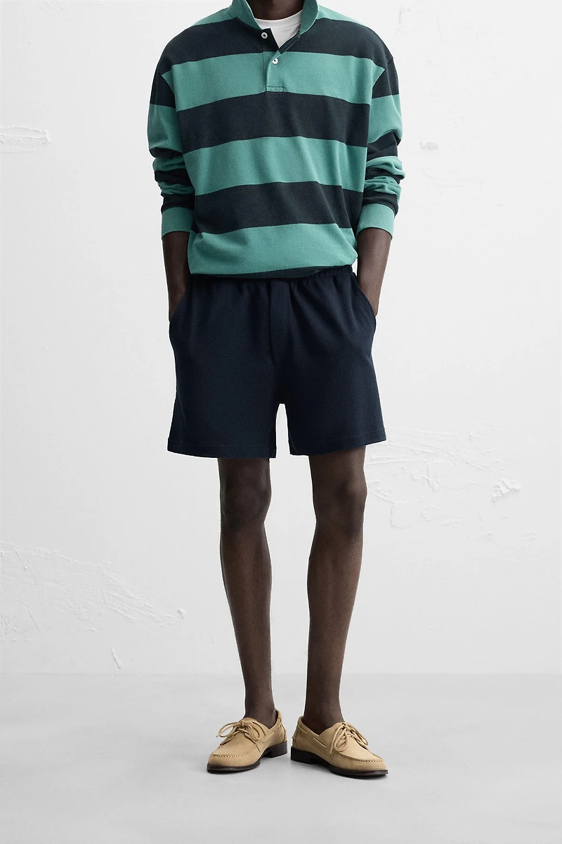TEXTURED RELAXED FIT SHORTS