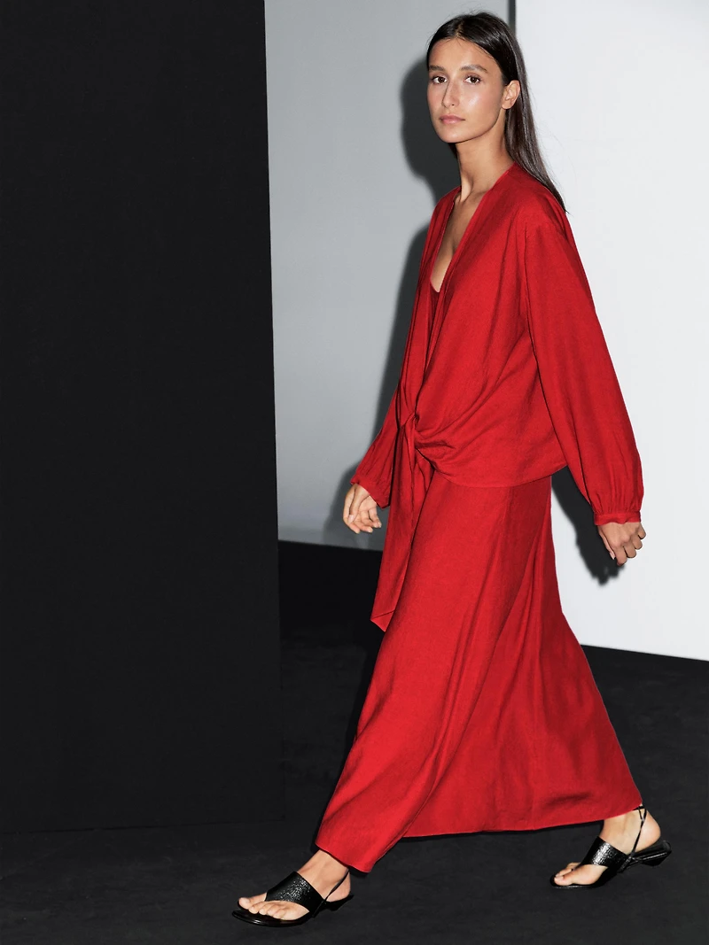 Midi dress with knotted neckline