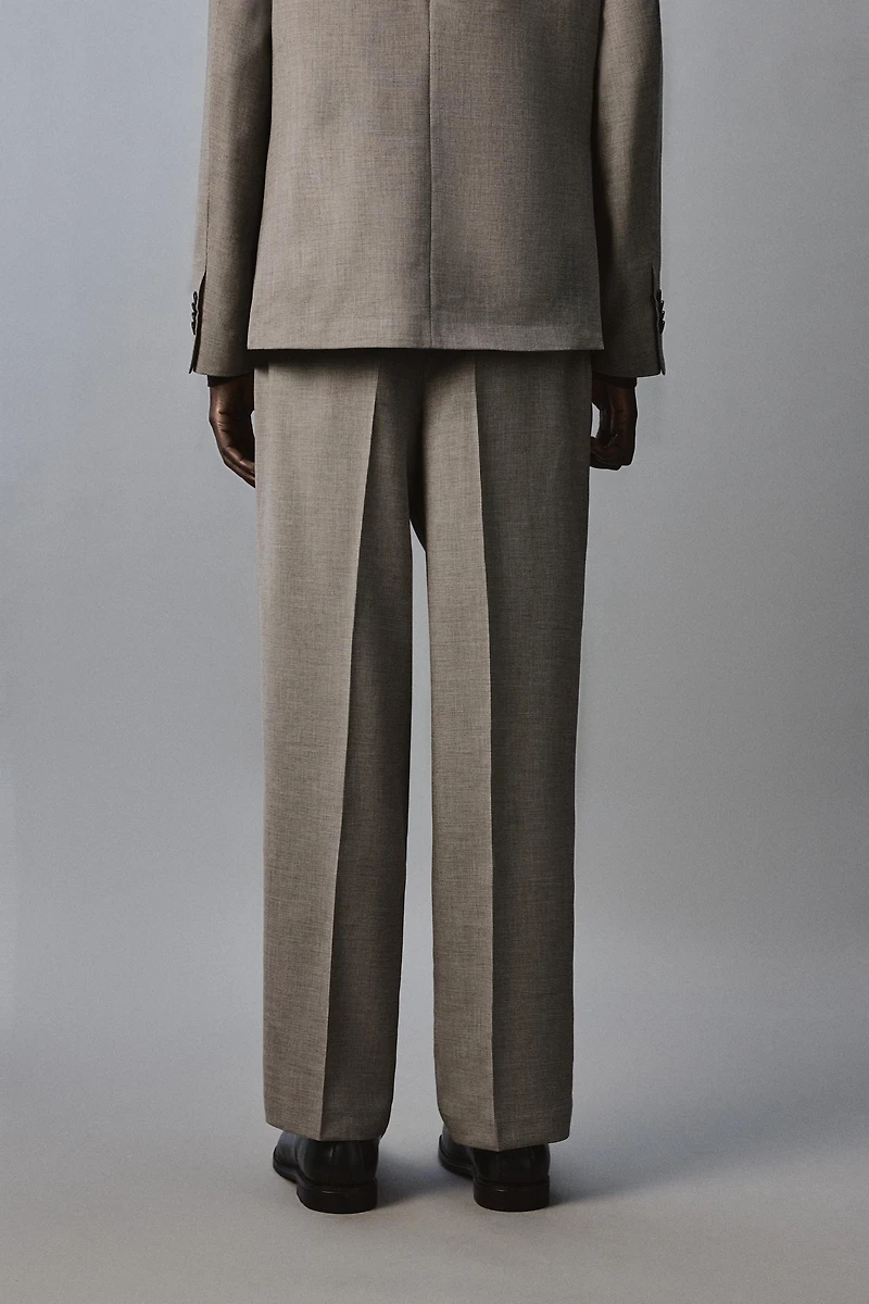 PANTALON DE COSTUME À PLIS ET CARREAUX