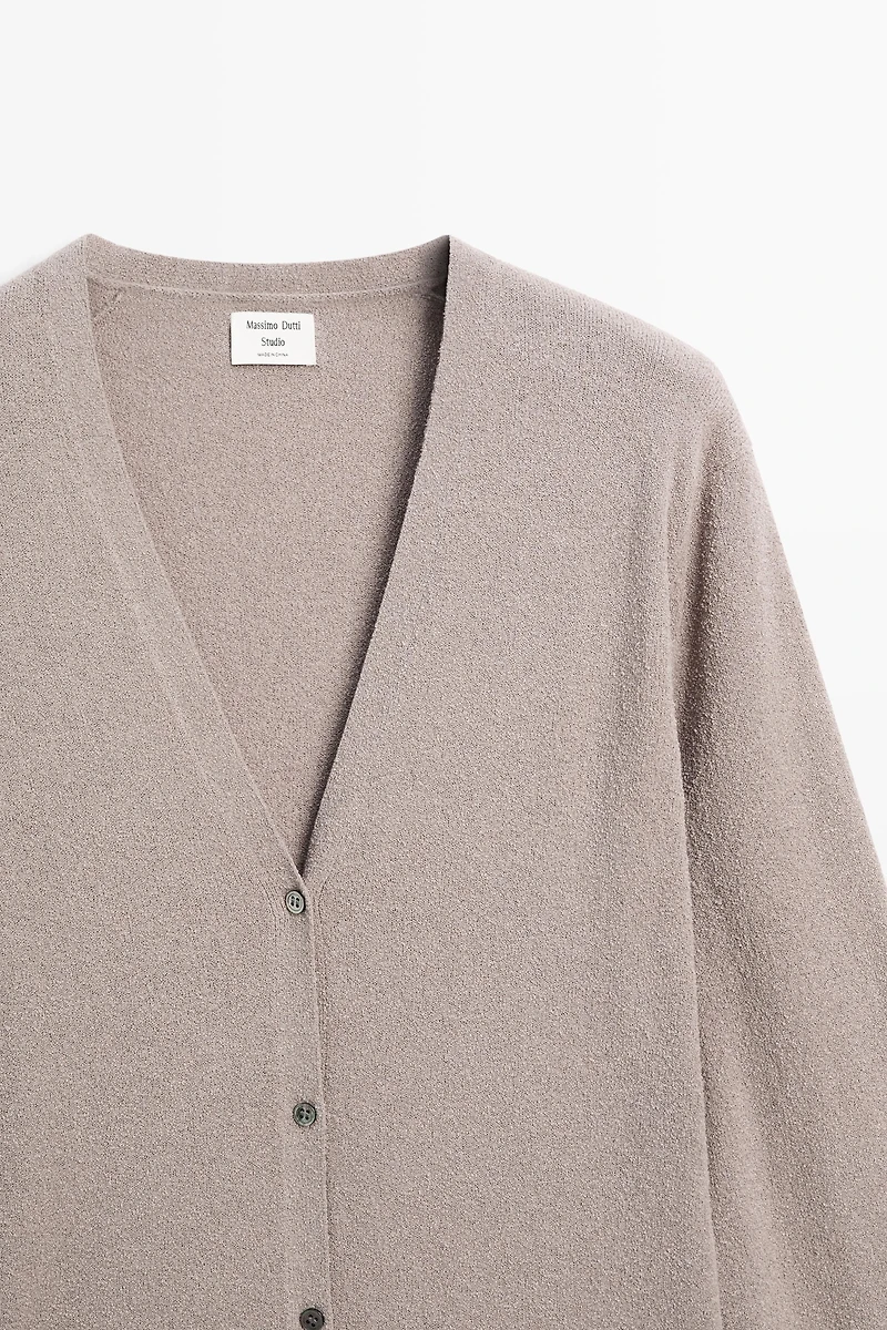 STUDIO V-neck knit cardigan