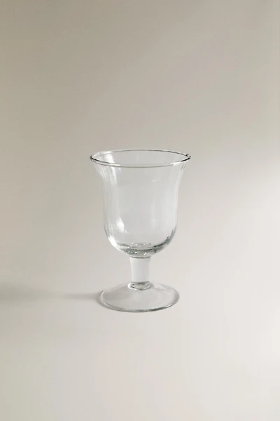 FACETED RAISED DESIGN WINE GLASS