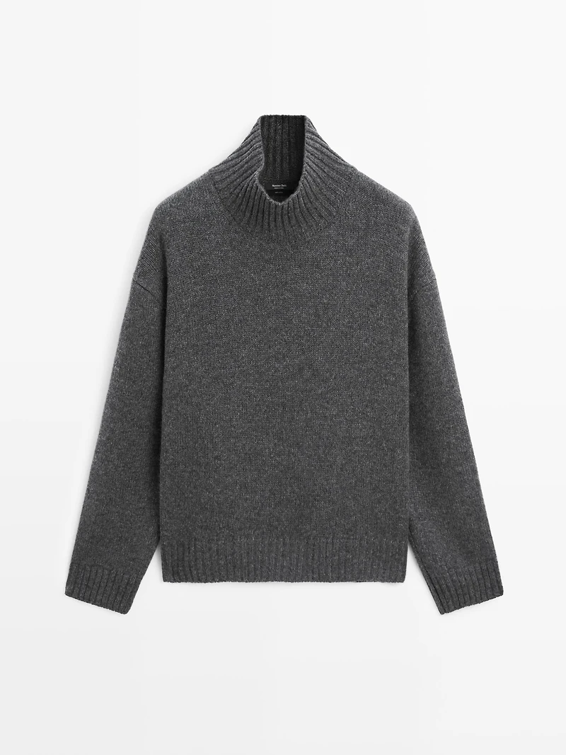Knit 100% wool turtleneck sweater