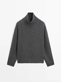 Knit 100% wool turtleneck sweater