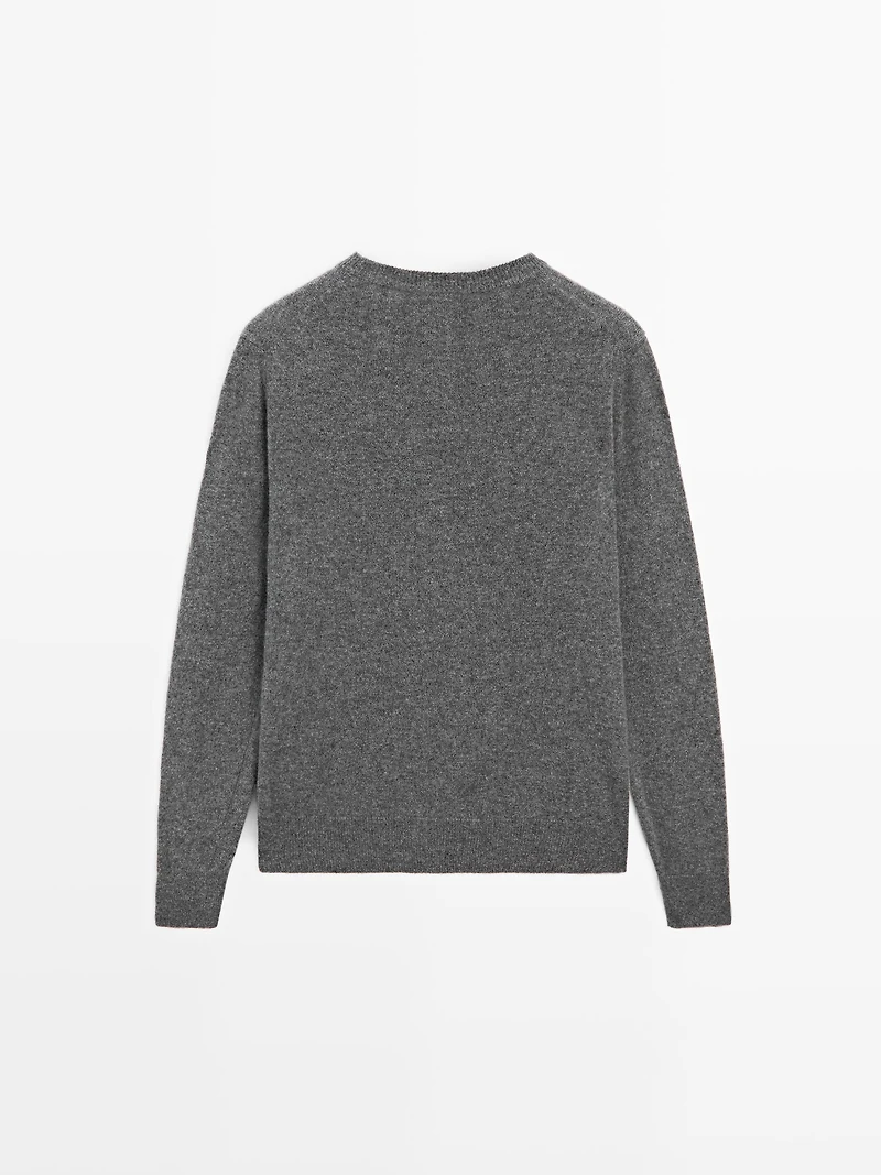 Knit 100% cashmere crew neck sweater