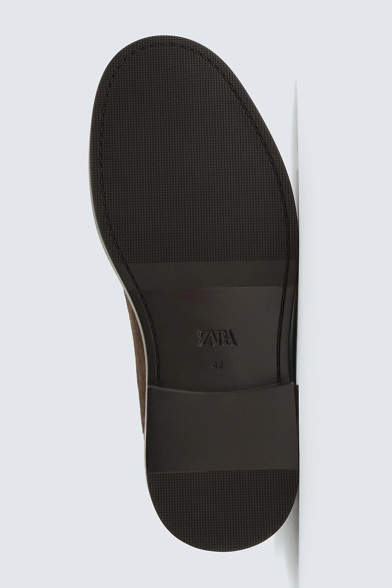 LEATHER CHELSEA BOOTS