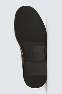 LEATHER CHELSEA BOOTS