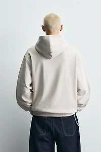 BASIC HOODIE SWEATSHIRT