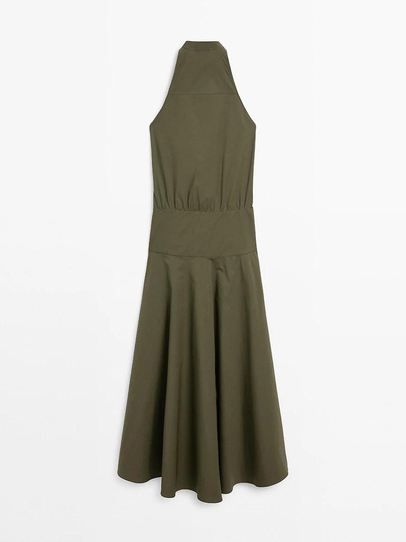 Robe longue à encolure américaine