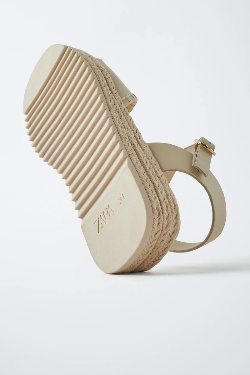 CHUNKY PLATFORM SANDALS
