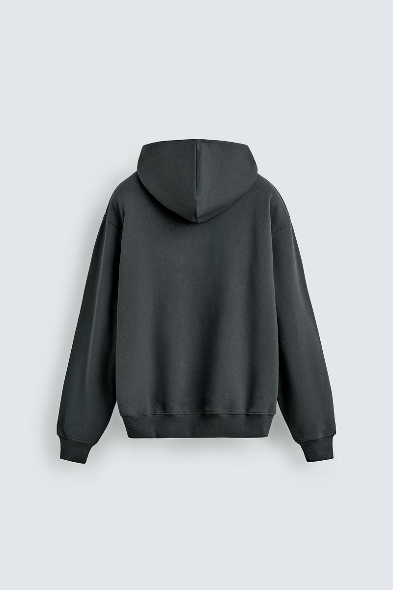 BASIC HOODIE SWEATSHIRT