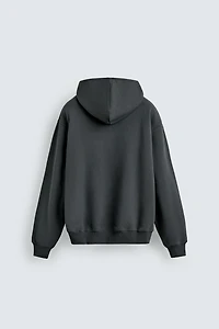 BASIC HOODIE SWEATSHIRT