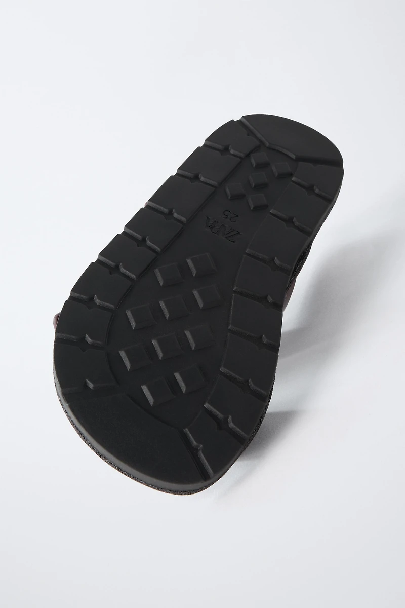 LEATHER SANDALS