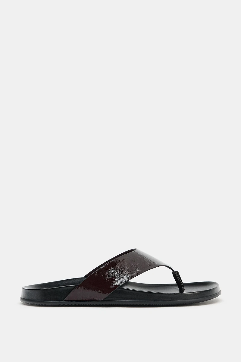 LEATHER STRAPPY SANDALS
