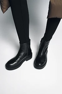 WATER REPELLENT FLAT LEATHER ANKLE BOOTS