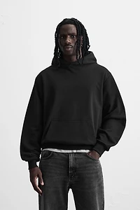 BASIC HOODIE SWEATSHIRT