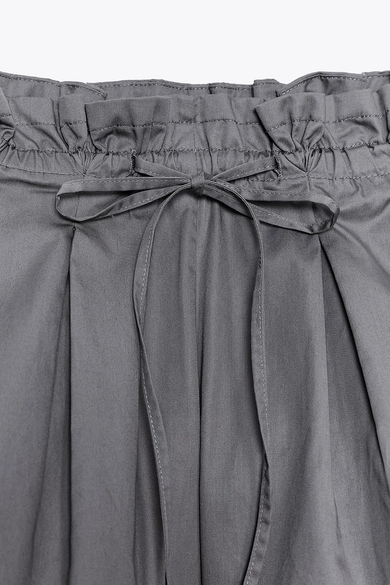 PIPING DETAIL VOLUME SHORTS