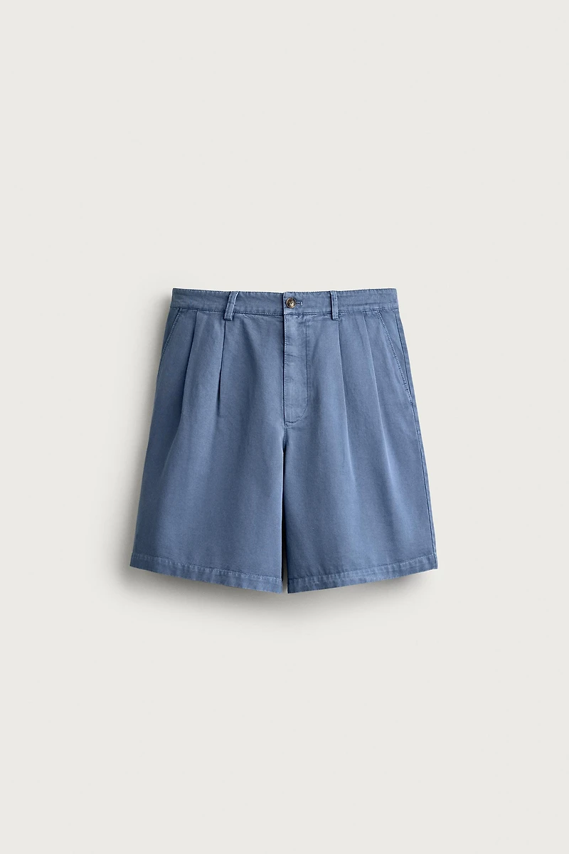 PLEATED REGULAR FIT BERMUDA SHORTS